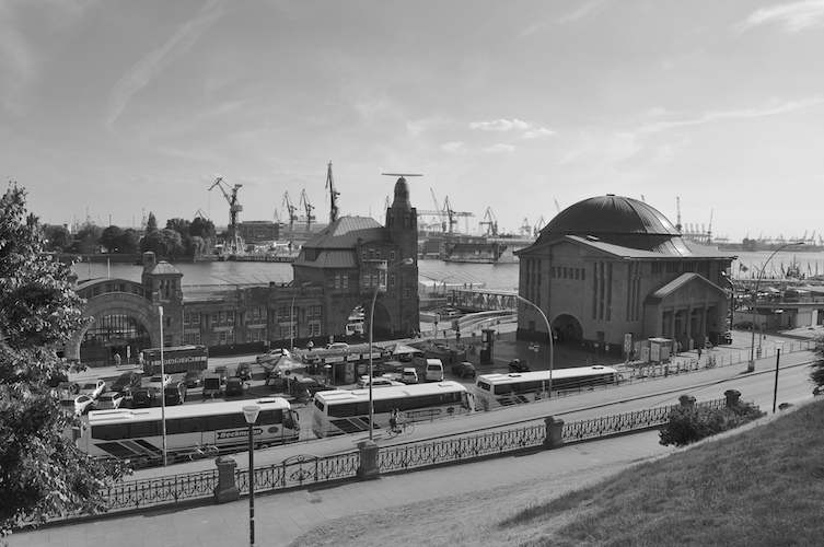 Hamburg (g0303s.jpg)